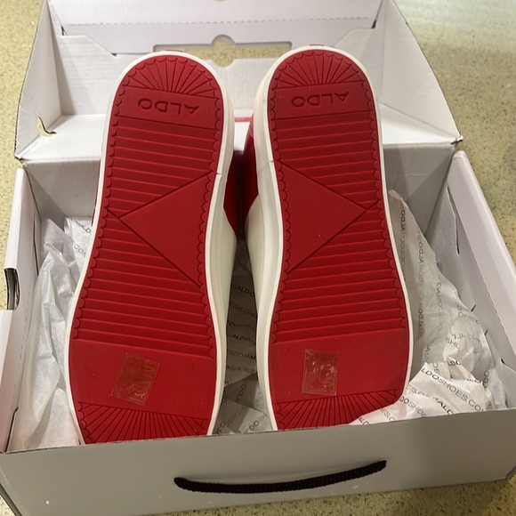 Aldo shore - Picture 6 of 6